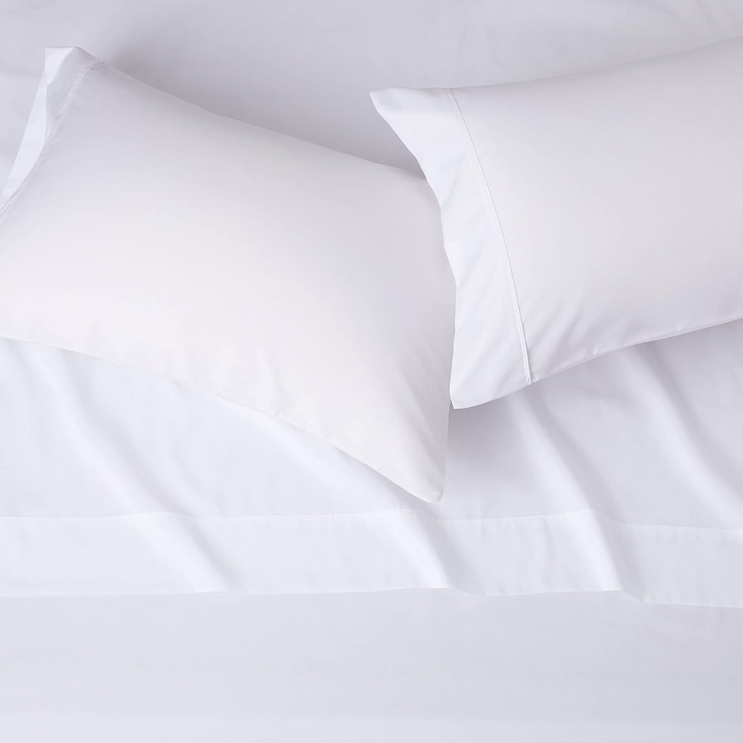 Amazon Basics 4 Piece Microfiber Lightweight Wrinkle-free Breathable Bed Sheet Set, Super Soft Easy Care, 14" Deep Pockets, Queen, Bright White, Solid